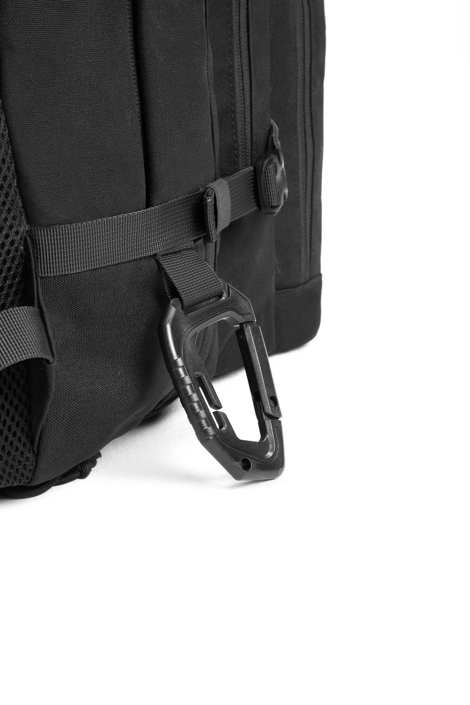LAMGOYI กระเป๋าเป้ สายฟิตเนส GYM & HYROX Backpack 35L รุ่น TRAIN สีดำ (Black)-12